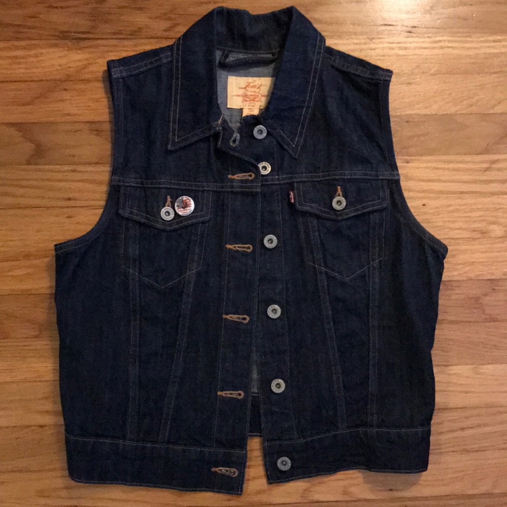 Levi’s vest!